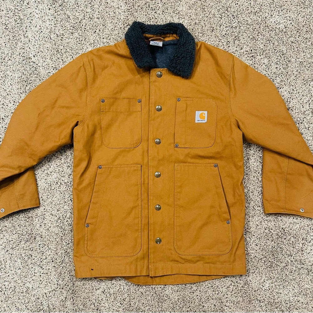 Youth Carhartt coat. Perfect condition. Size youth 10-12, medium.